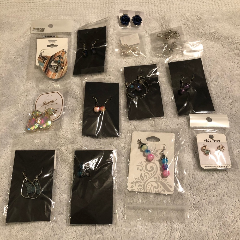 14 pairs of new earrings